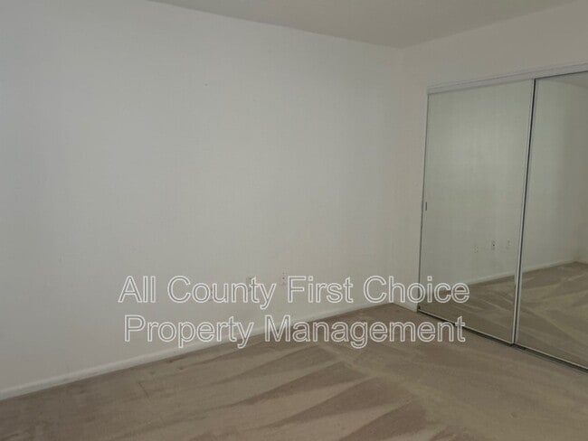 Building Photo - 10540 77th Terrace