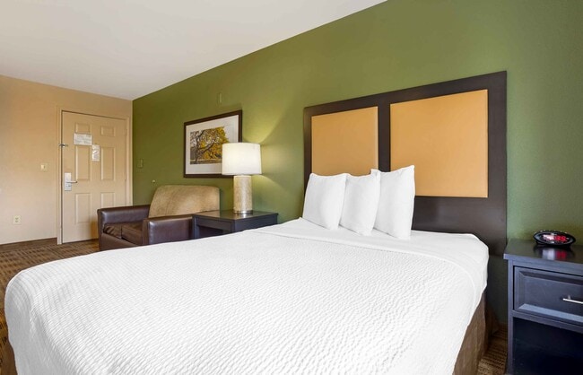 Building Photo - Furnished Studio-Houston - Med. Ctr. - Bra...