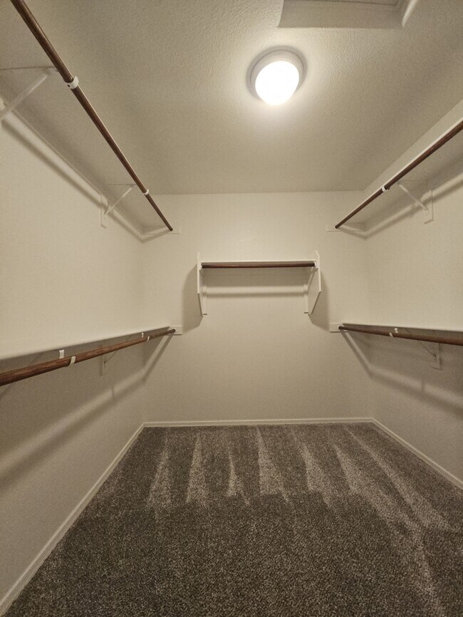 Building Photo - Charming 3-Bedroom Home for Rent in East M...