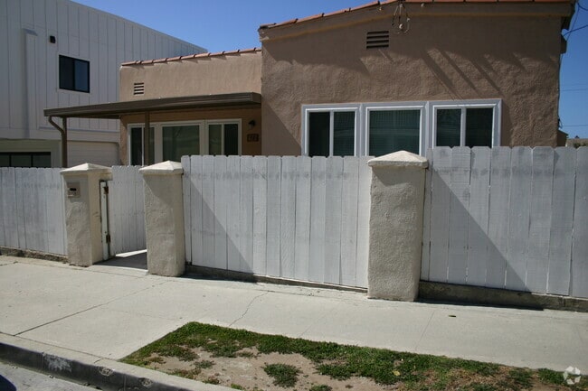 Building Photo - 417 Ocean View Ave