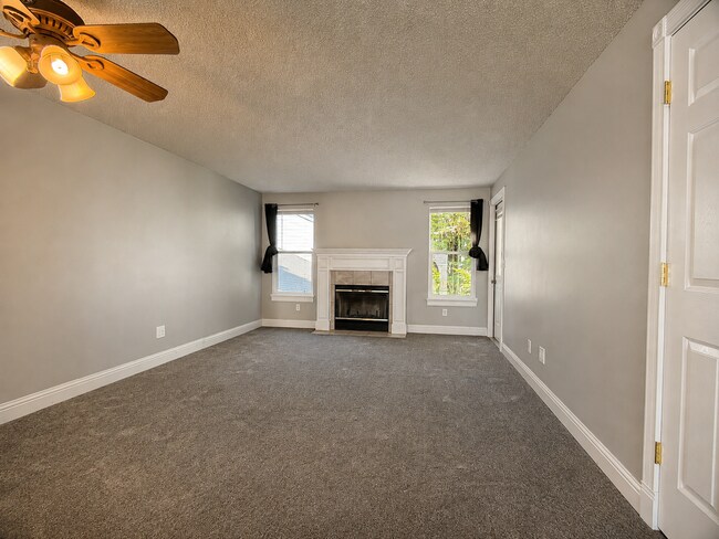Building Photo - 13216 NE Salmon Creek Ave