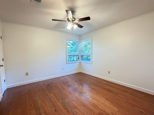 Building Photo - 5 Bed 3 Bath Home in Ruston