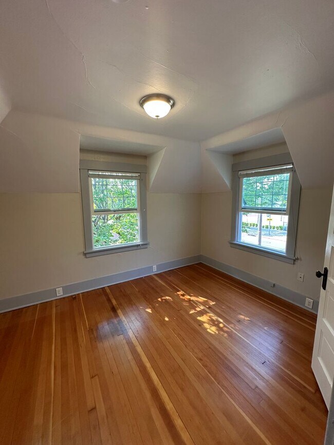 Building Photo - 4022 N 28th St