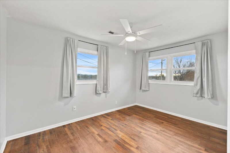 Building Photo - 122 Bright Ridge Dr