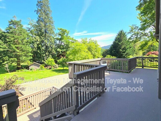 Building Photo - 5560 Hillard Rd