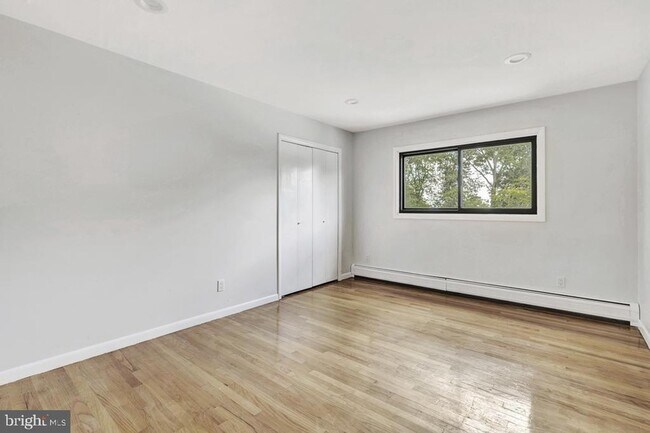 Building Photo - 136 Carlough Rd