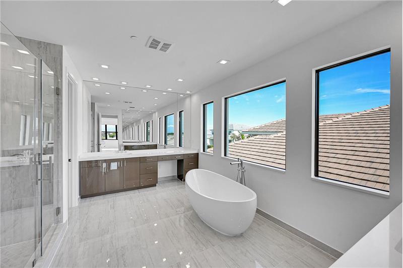 Building Photo - 9979 Migration Pt