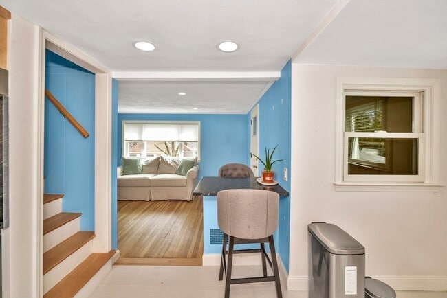 Building Photo - 38 Grassmere Rd