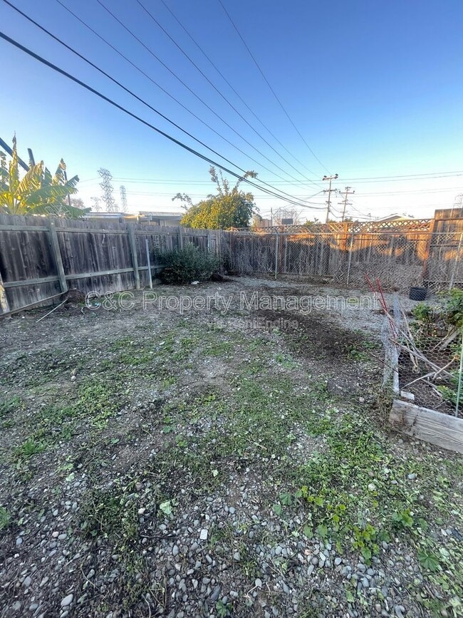 Building Photo - 3723 Wilmington Rd