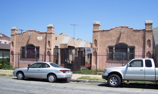 Primary Photo - 727-729 W 74th St
