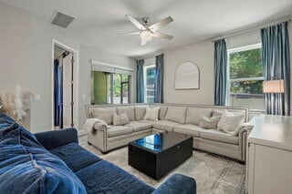 Building Photo - Like New Townhome in Heritage Oaks!