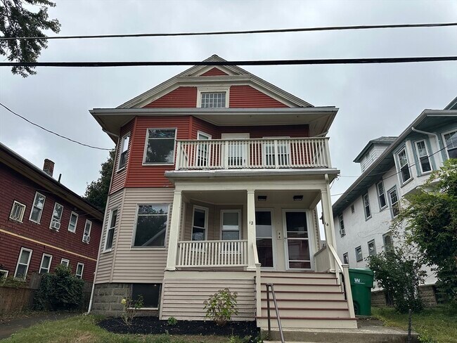 Primary Photo - 12 Quincy St