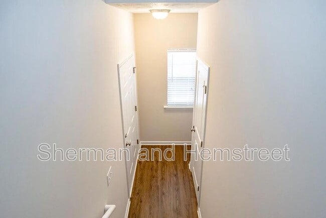 Building Photo - 904 Joiner Cir
