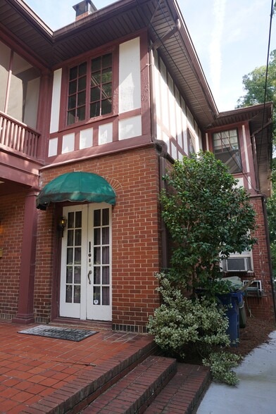 Building Photo - 1212 Virginia Ave. NE