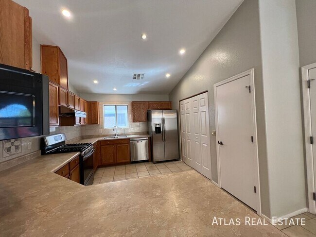 Building Photo - 6510 E Garden Stone Dr