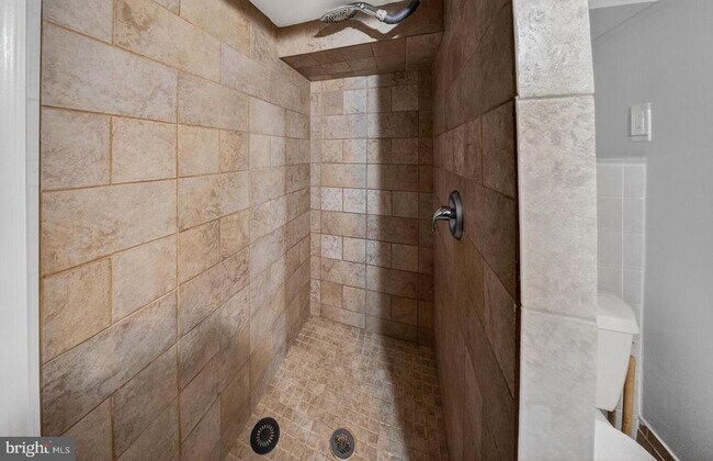 Building Photo - 1353 Kennedy St NW