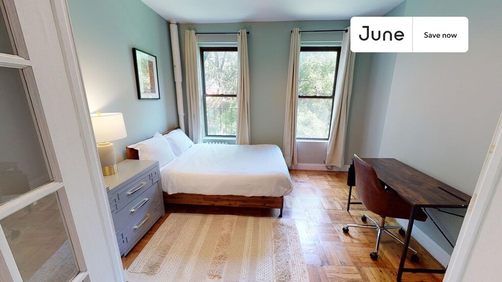 Building Photo - 715 E 5th St