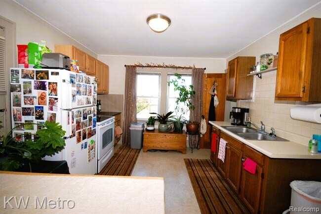 Building Photo - 522 W Hudson Ave