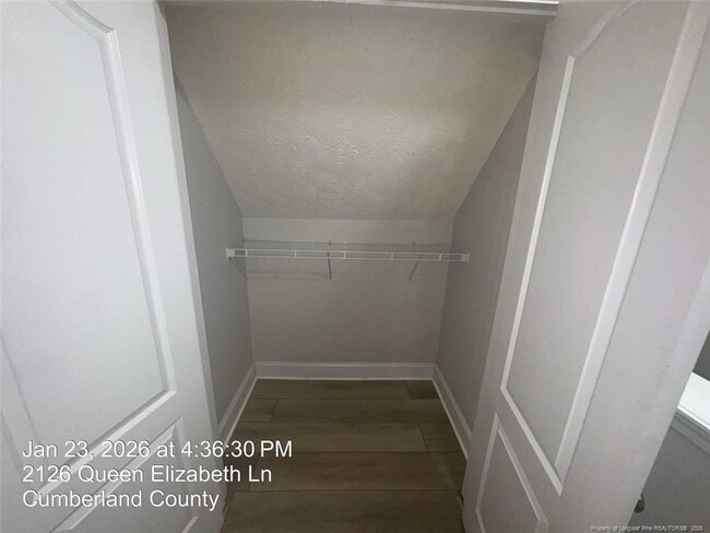 Building Photo - 2126 Queen Elizabeth Ln