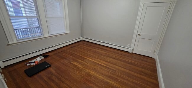 Building Photo - 44 Estes St