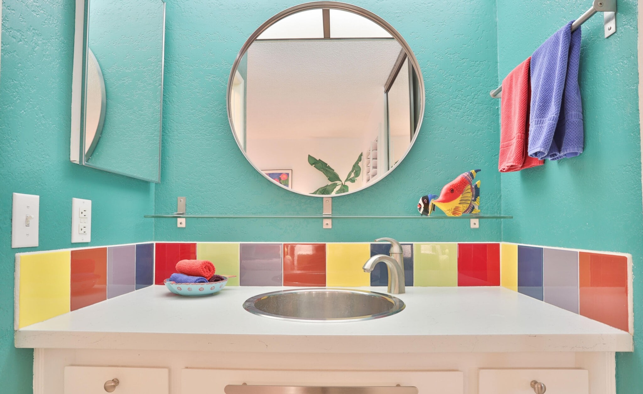 Bath Sink - 48255 Monroe St