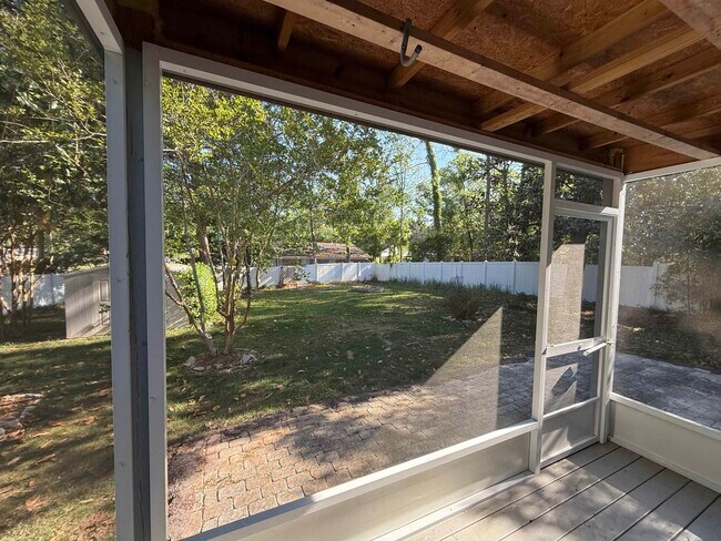 Building Photo - 4305 Snoopy Ln