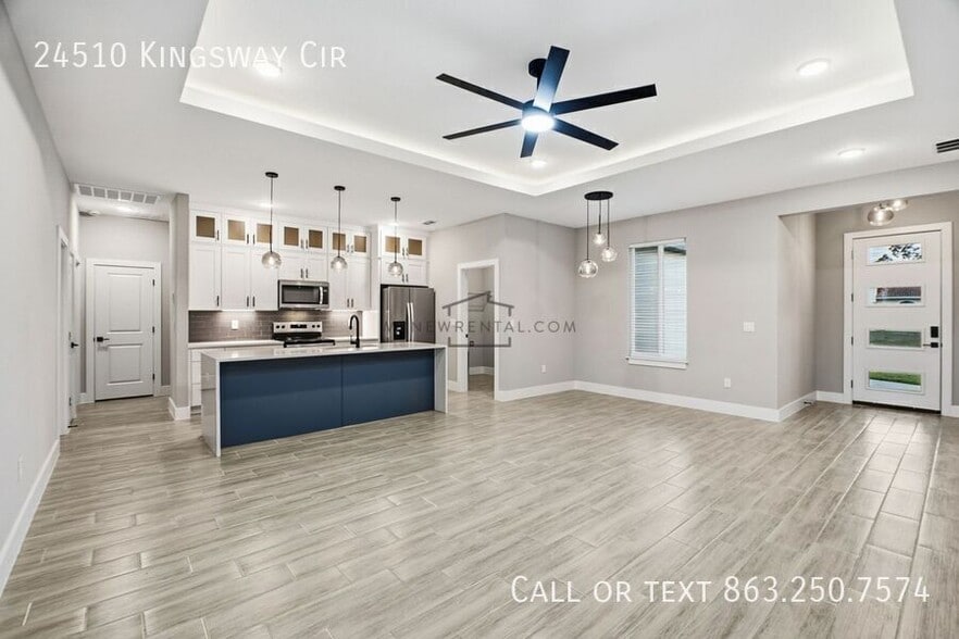 Building Photo - 24510 SW Kingsway Cir