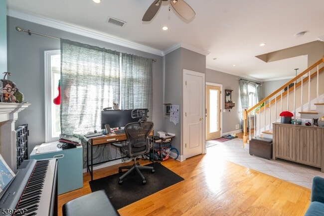 Building Photo - 27 Evergreen Ave