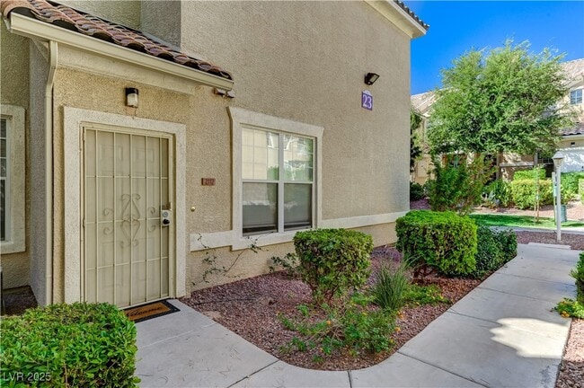 Building Photo - 5855 Valley Dr