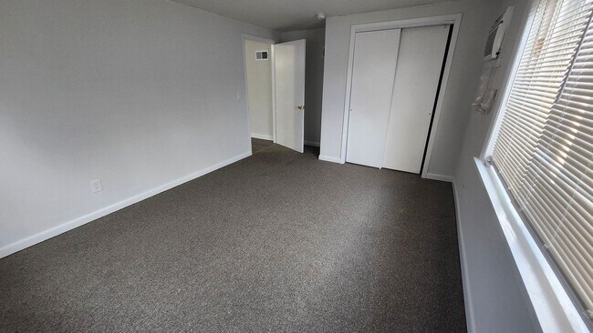 Building Photo - Pleasant Valley Shopping Center Residential