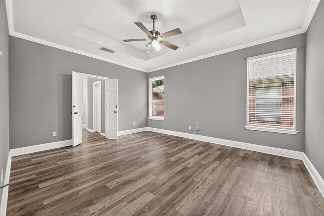 Building Photo - 14531 Chestnut Falls Dr