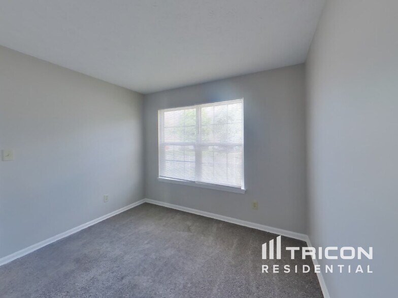 Building Photo - 3636 Black Locust Dr