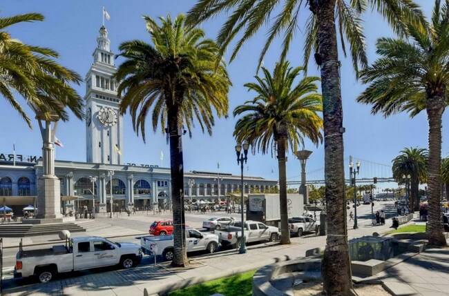 Building Photo - 300 3rd St