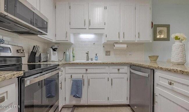 Building Photo - 17462 Front Beach Rd