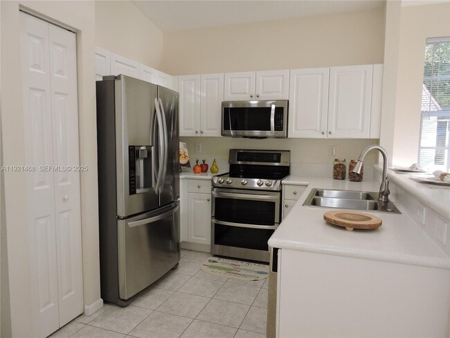 Building Photo - 18744 SW 28th Ct