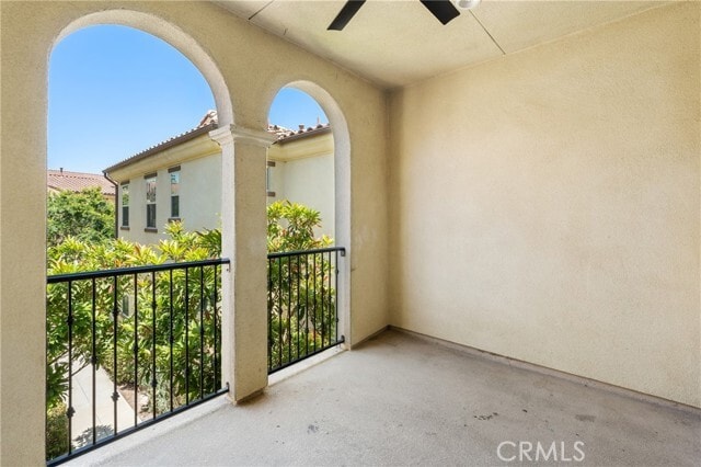 Building Photo - 421 Maravilla Ln