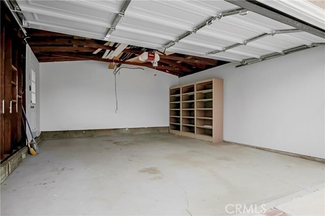 Building Photo - 16518 Daphne Ave