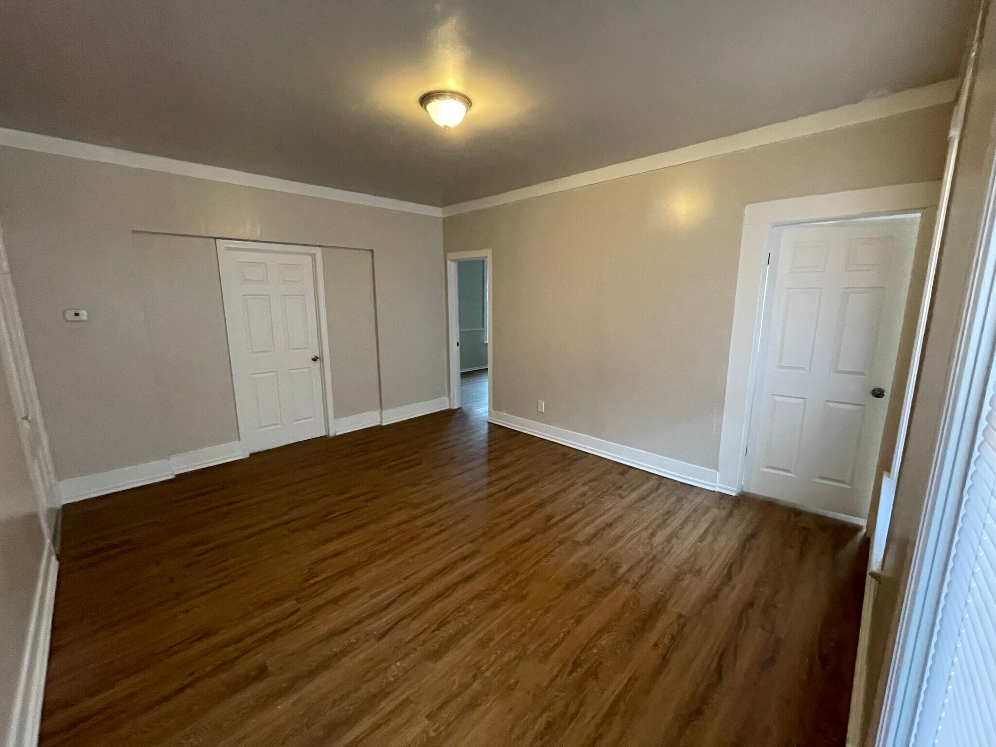 Living room - 91 Hamlet Ave