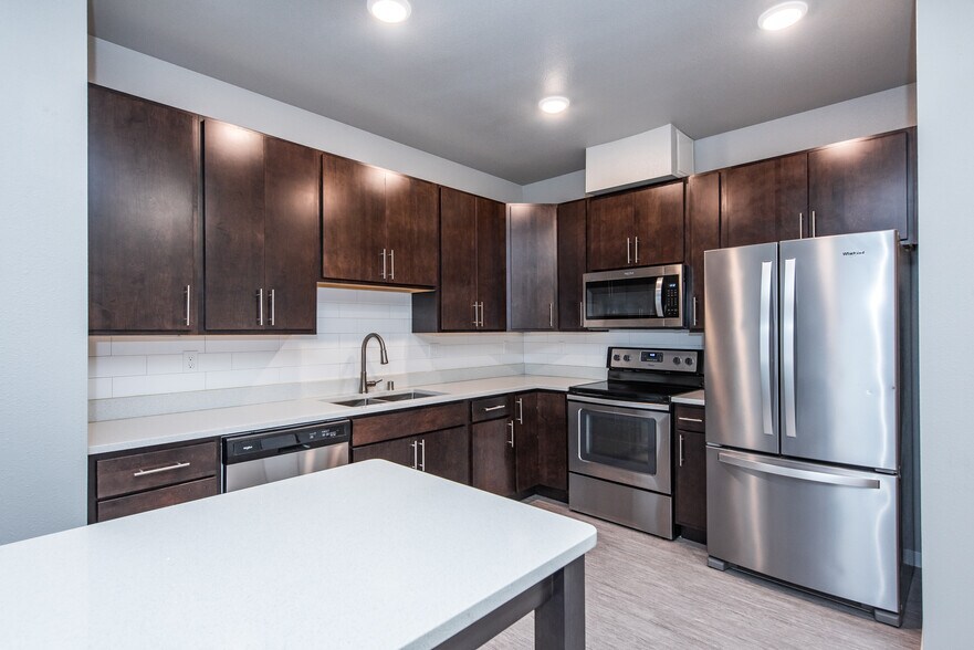 Lakeside Flats 16255 Kenyon Ave Lakeville MN 55044 Apartment Finder