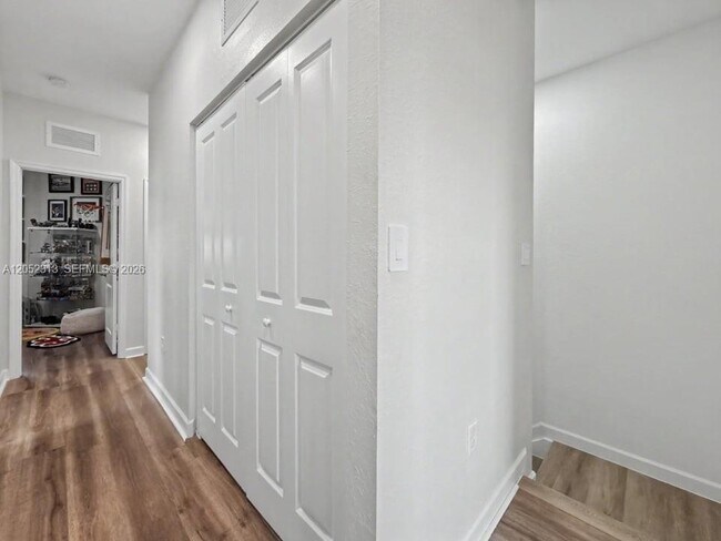 Building Photo - 25545 SW 109th Ave
