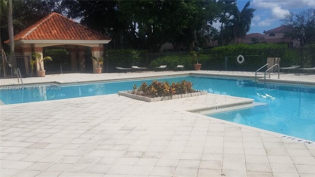 Building Photo - 3330 Pinewalk Dr N