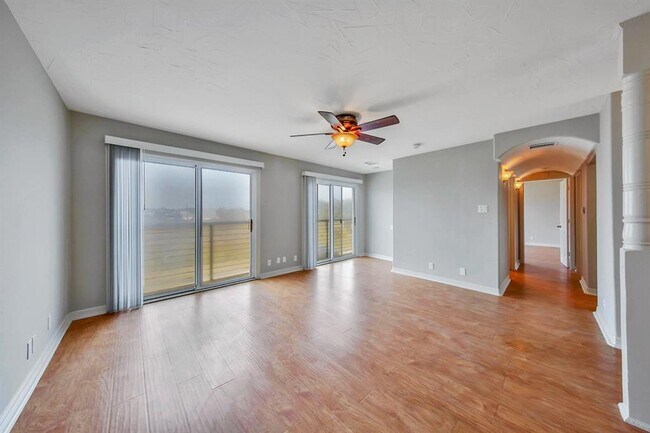 Building Photo - 709 Gale St