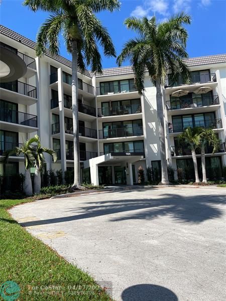 Building Photo - 1101 River Reach Dr