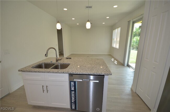 Building Photo - 272 Pelton Cir