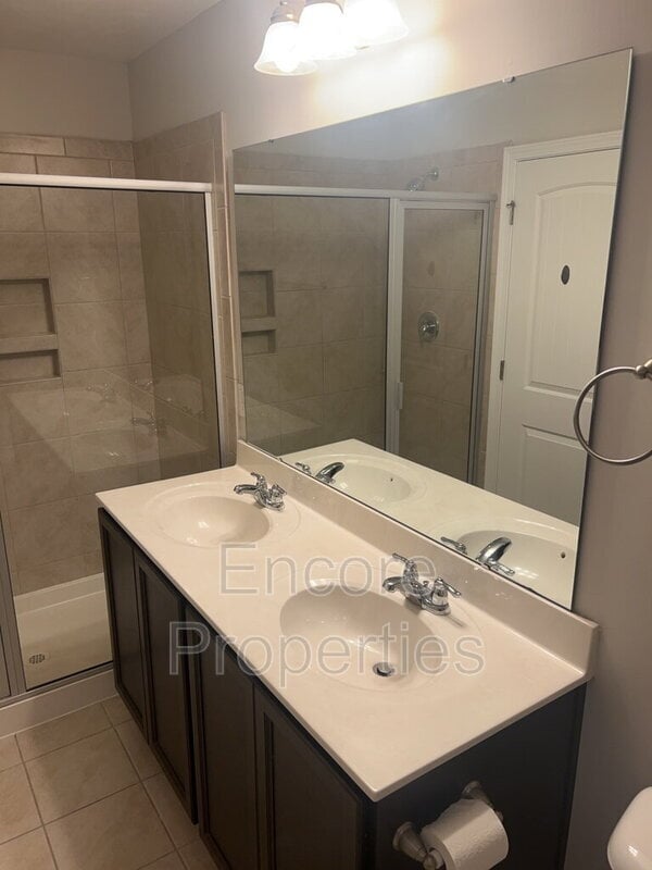 Building Photo - 1319 Lakestone Village Ln