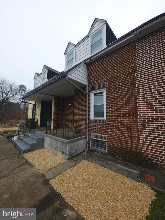 Building Photo - 1123 Hancock St