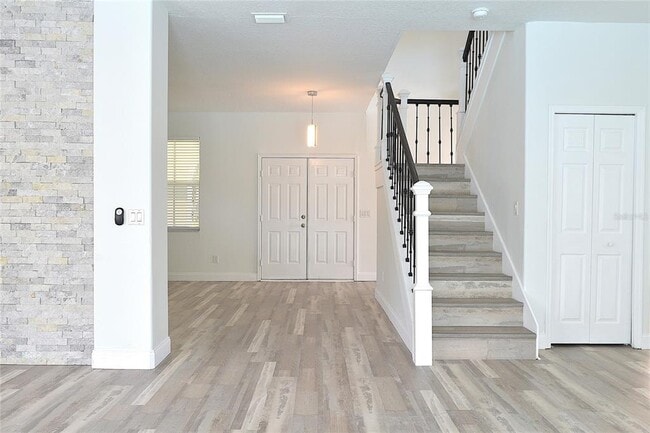 Building Photo - 5308 Cedarshake Ln