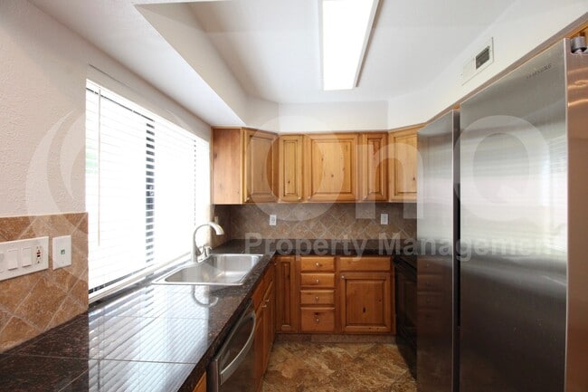 Building Photo - 1550 N Stapley Dr