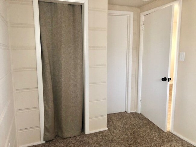 Building Photo - Charming 2 bedroom, 1 bath home near Sutte...