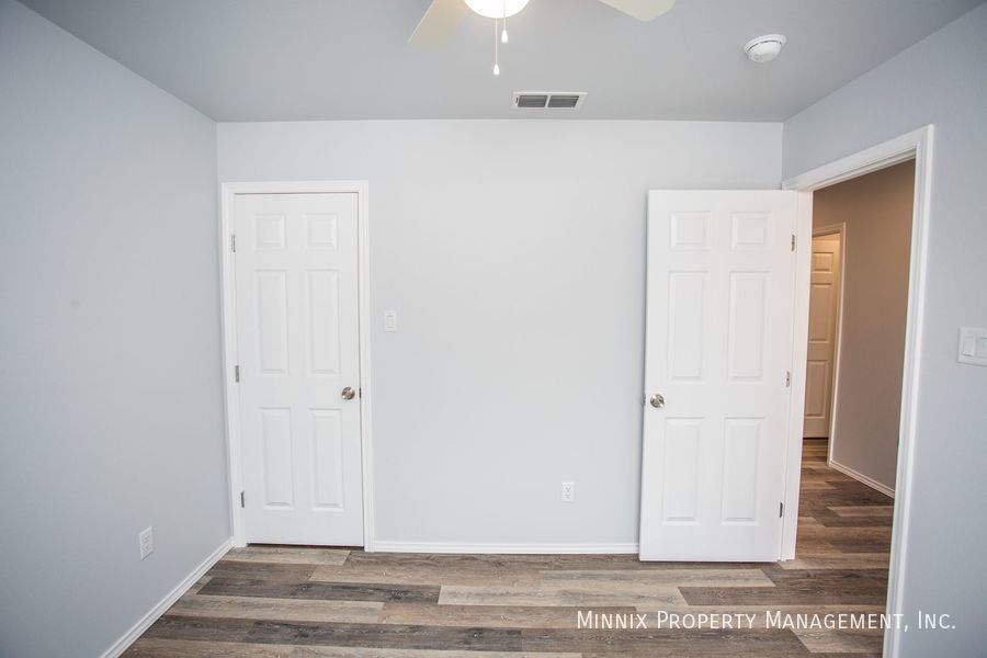 Building Photo - 5601 Kemper St